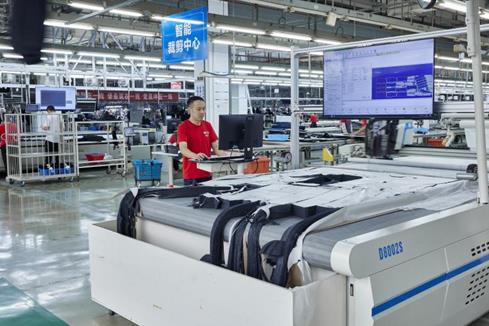 科技創(chuàng)新驅(qū)動市場拓展，紅豆集團譜寫高質(zhì)量發(fā)展新篇章